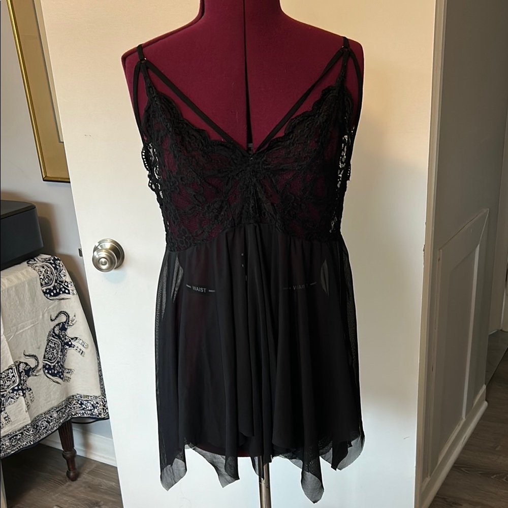 Elegant Black Lace Lingerie